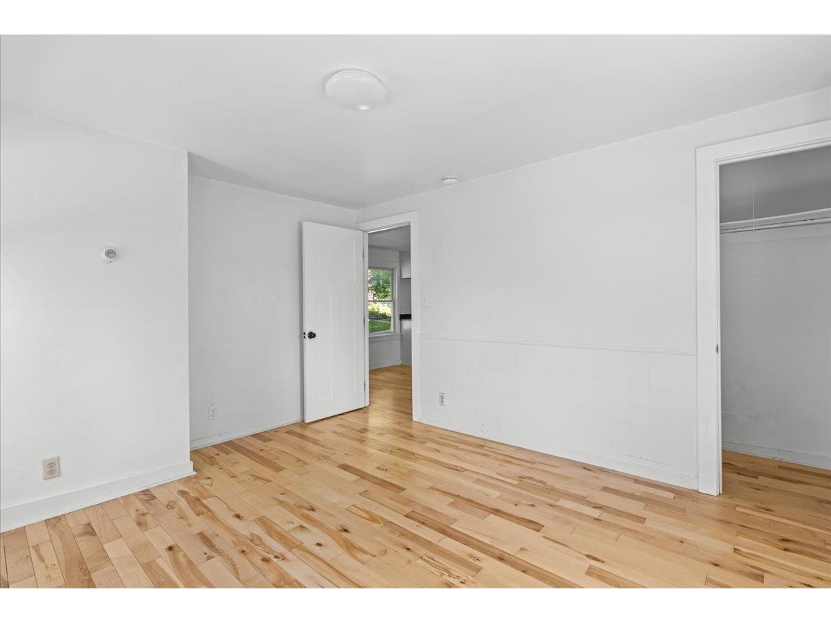 Large front room in Apt 2