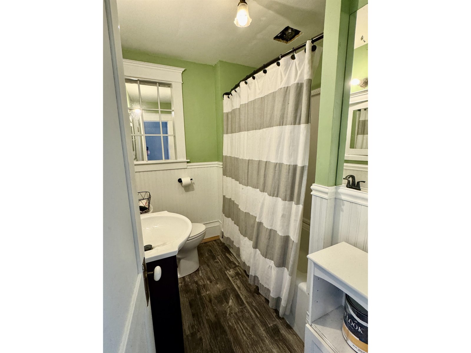 2nd Story Full Bathroom