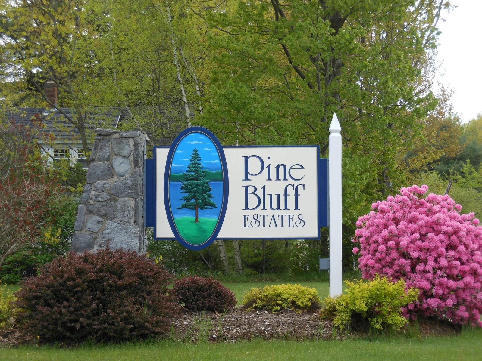 Entrance to the community