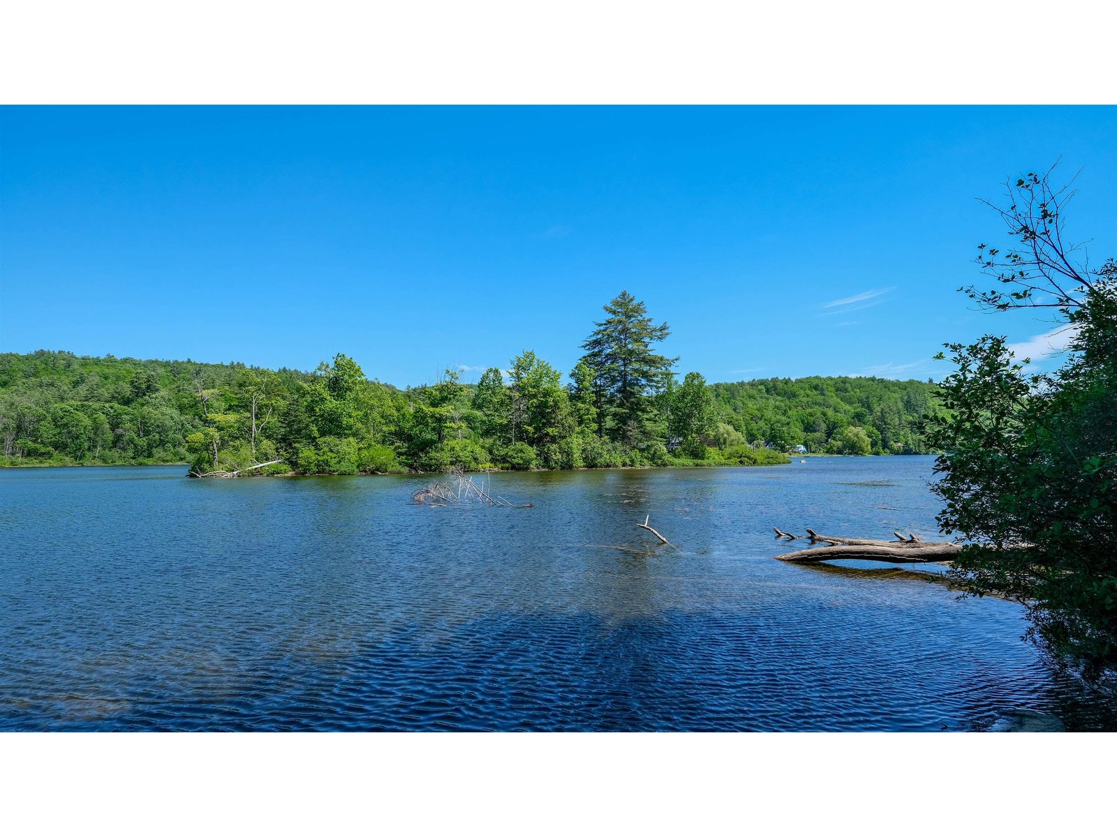 Island views from the lake frontage