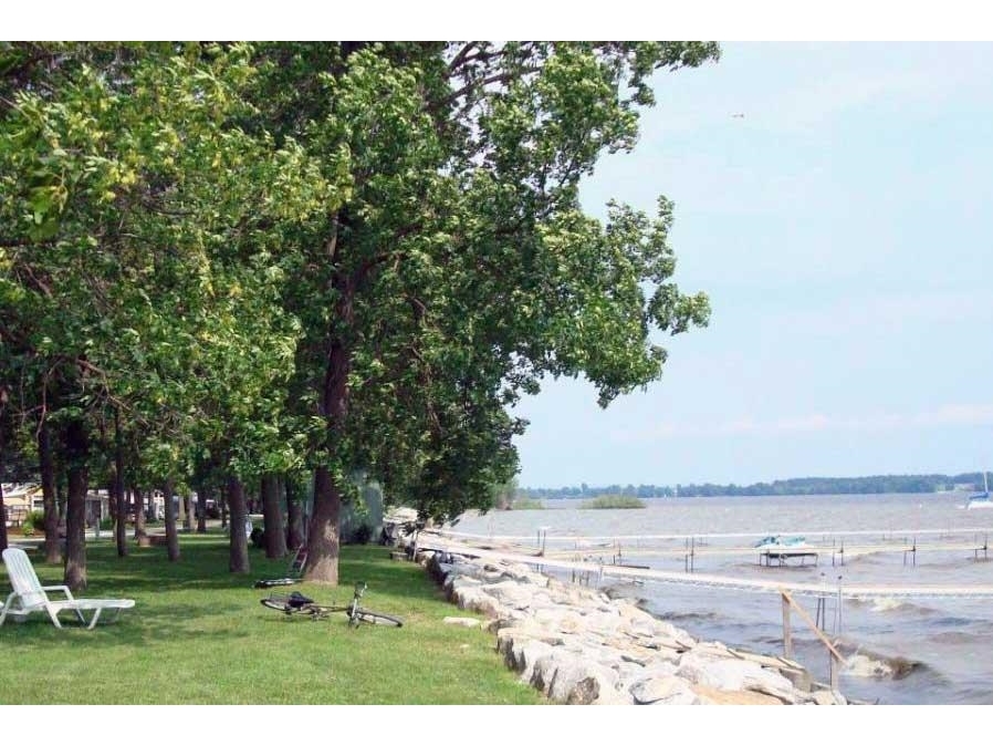 1 Alburg RV Resort Road, Unit D5