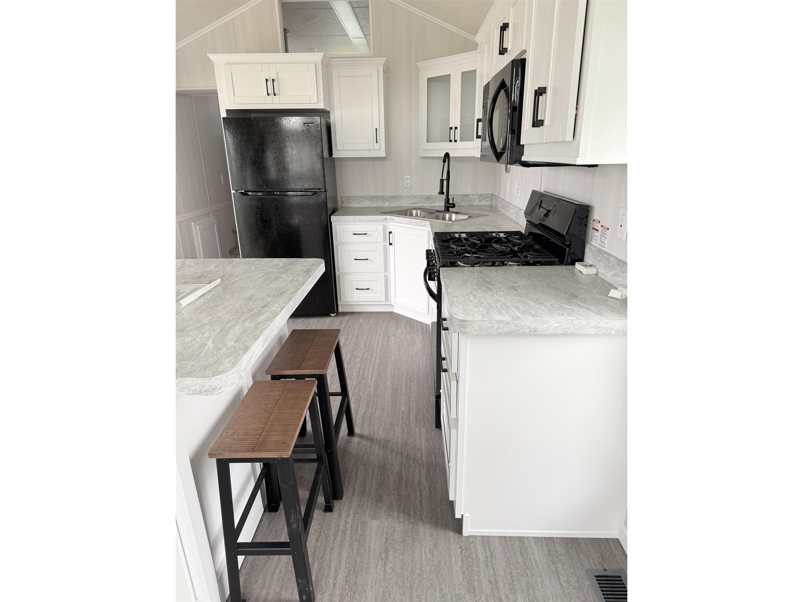 1 Alburg RV Resort Road, Unit D5