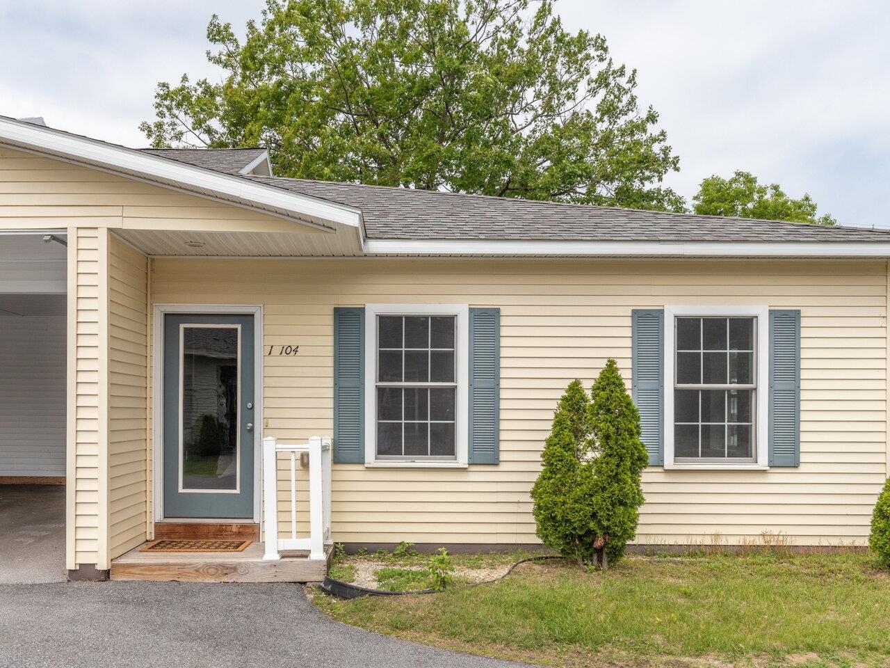 1 Atrium Way, Unit 104