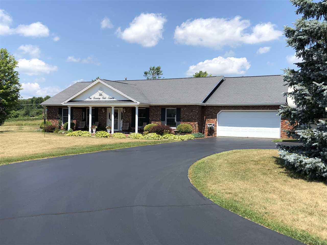 1 Country Club Estates