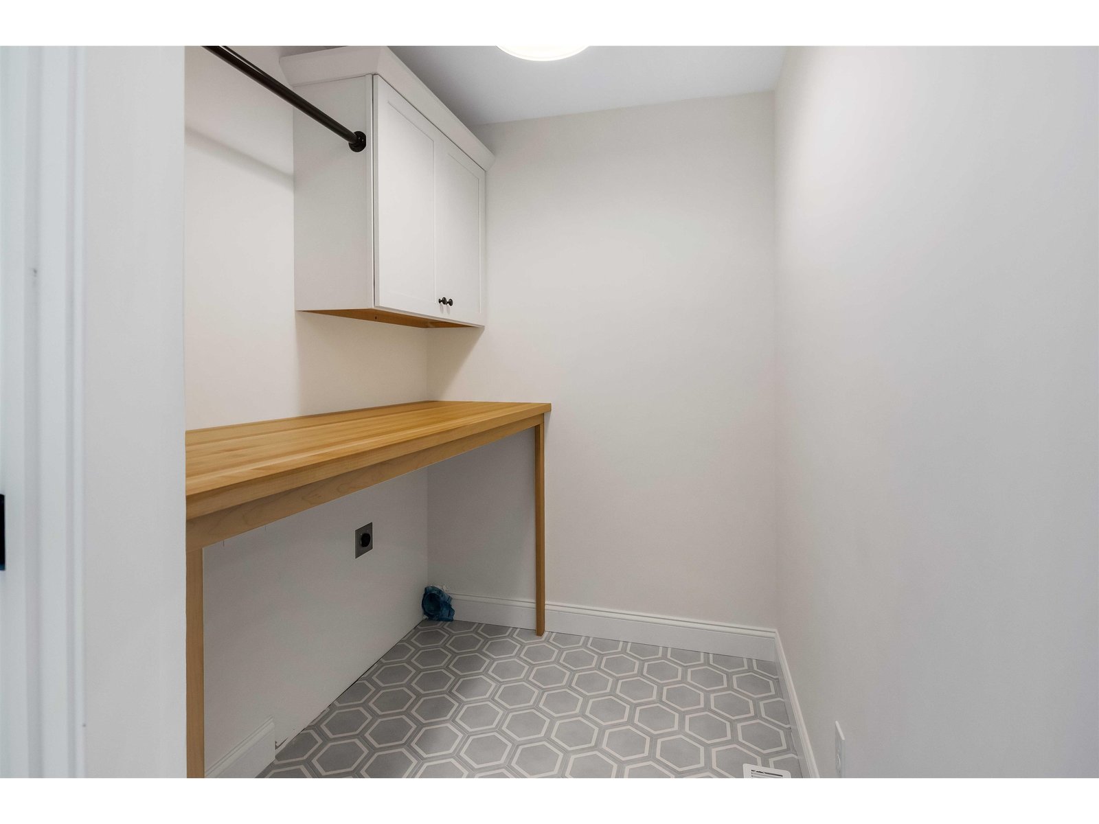 1 Dogwood Circle, Unit 1 Pacific