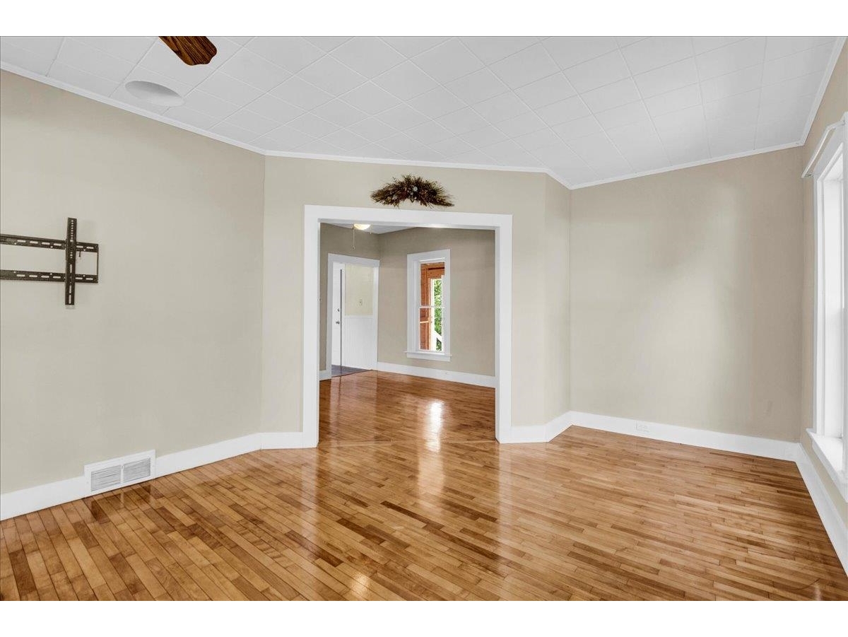 1 Elm Avenue