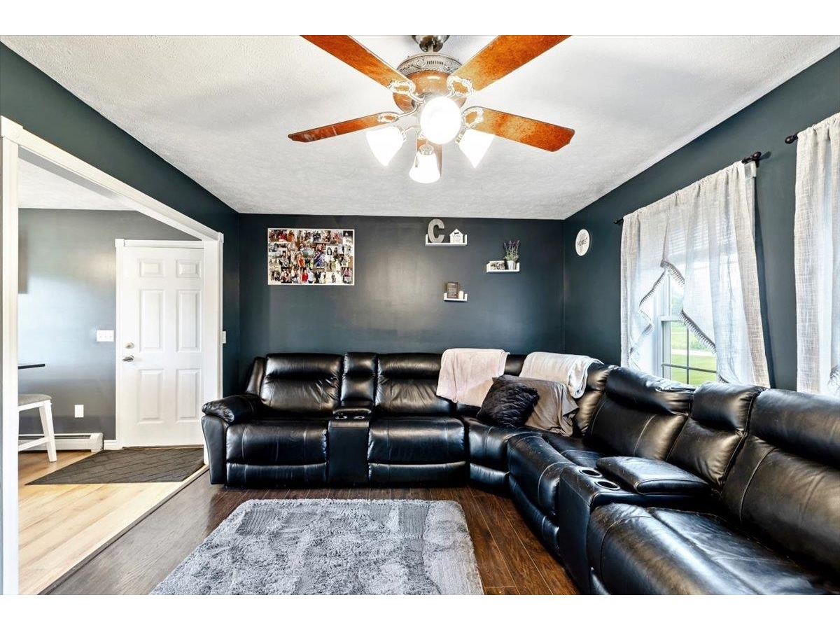 1 Glen Ridge Lane