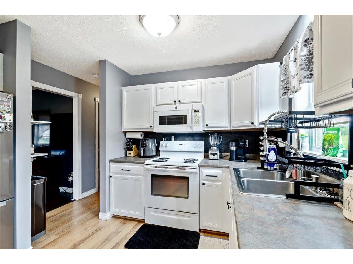 1 Glen Ridge Lane