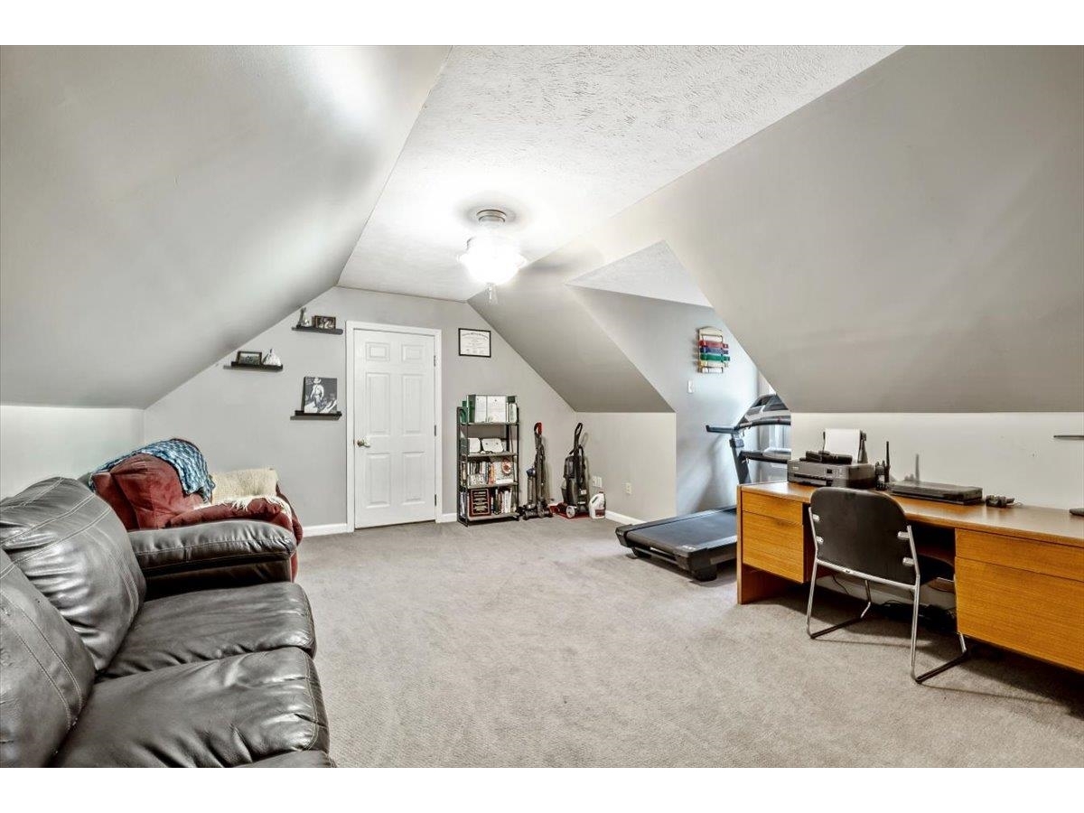 1 Glen Ridge Lane