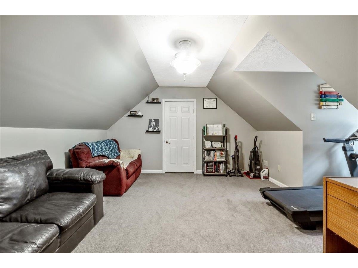 1 Glen Ridge Lane