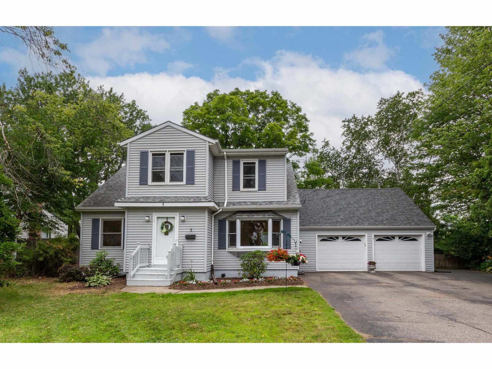 1 Hiawatha Avenue