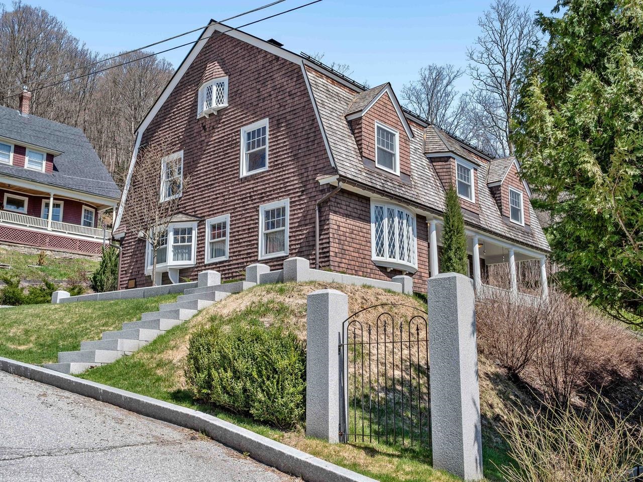 1 Hopkins Street
