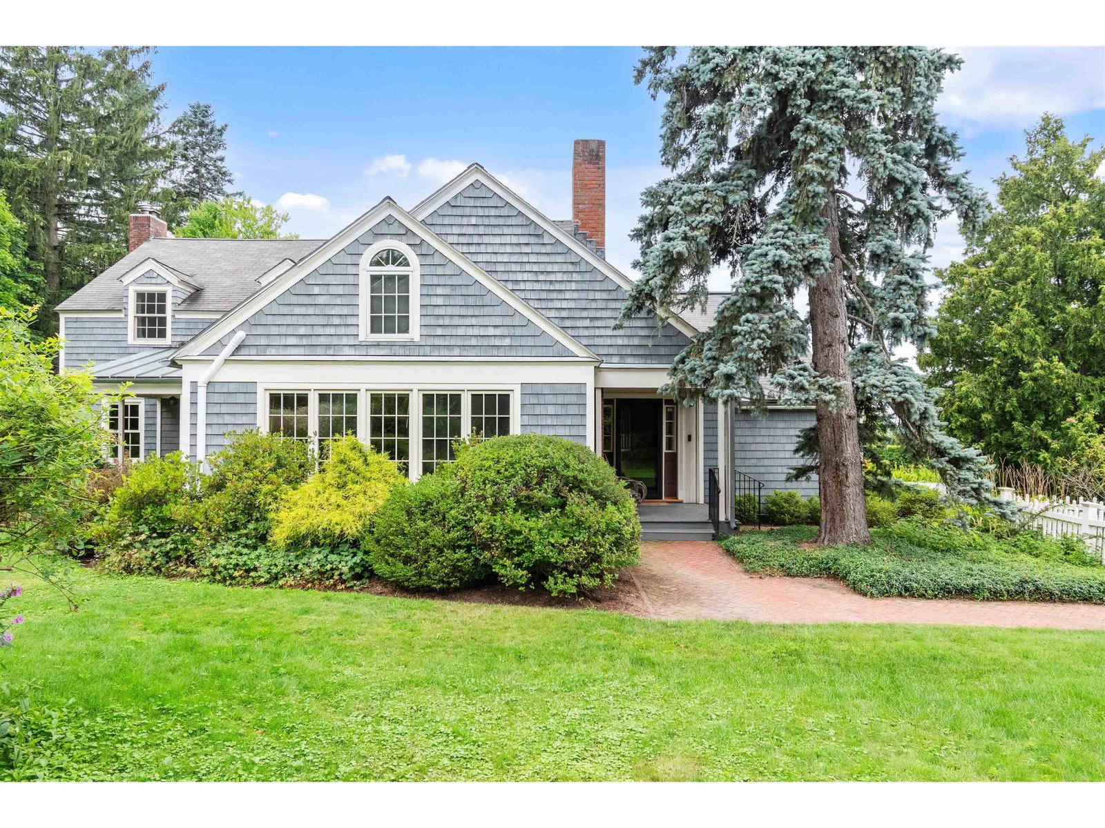 1 Juniper Terrace, Burlington