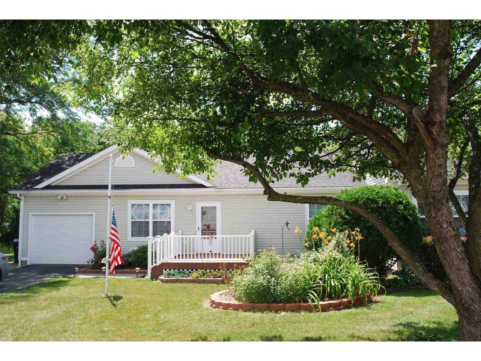 1 Sam Hannah Drive, Unit 1