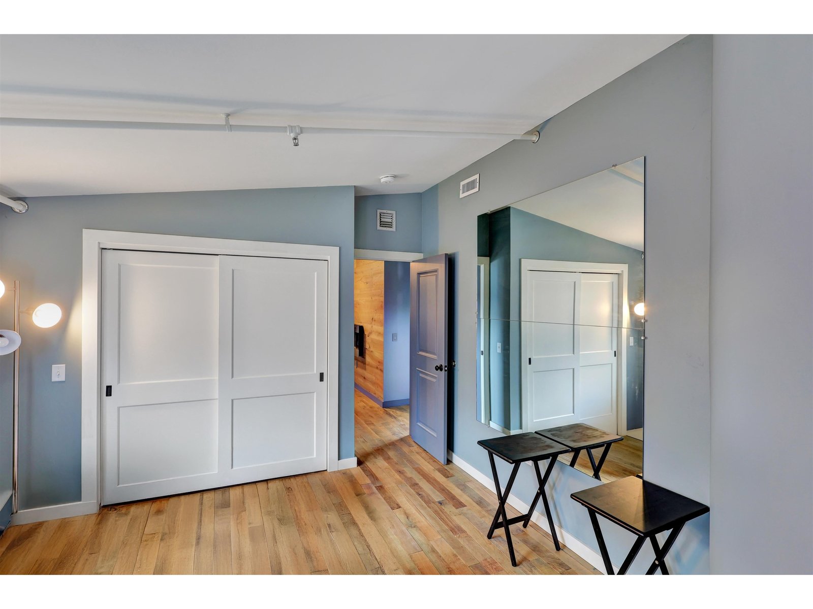 1 Steele Street