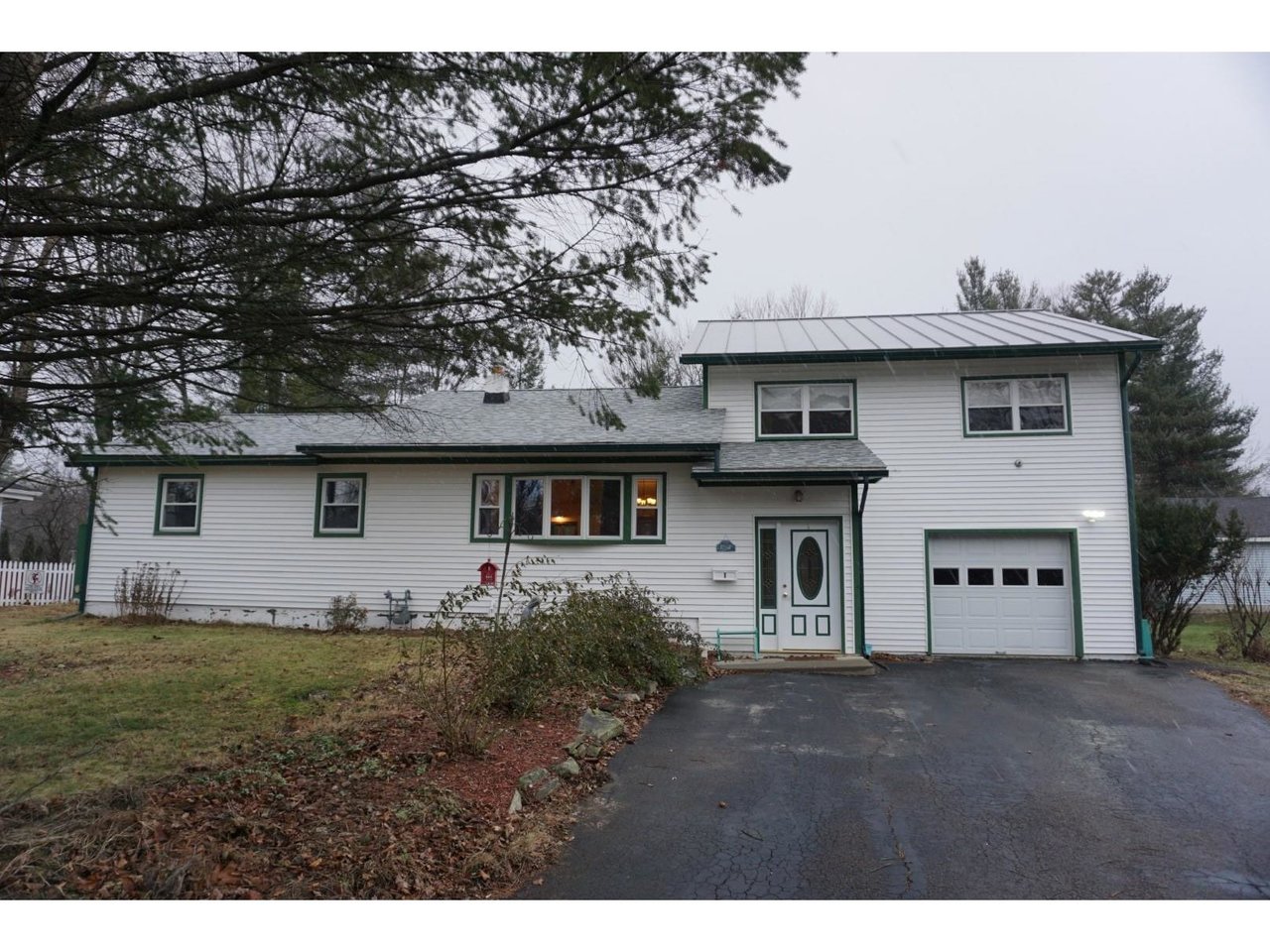1 Woodside Drive
