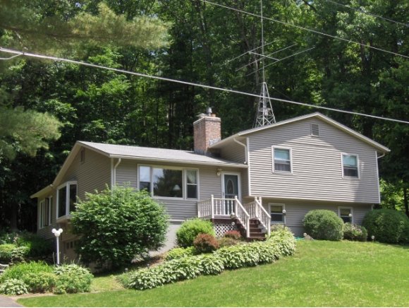 10 Alderbrook Rd