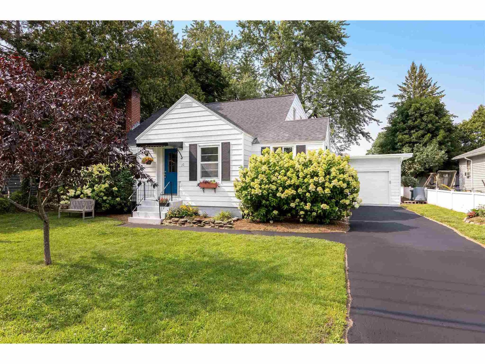 10 Barrett Street, South Burlington 10 Barrett Street, South Burlington