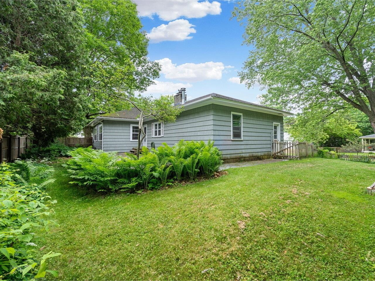 Fenced Side Yard