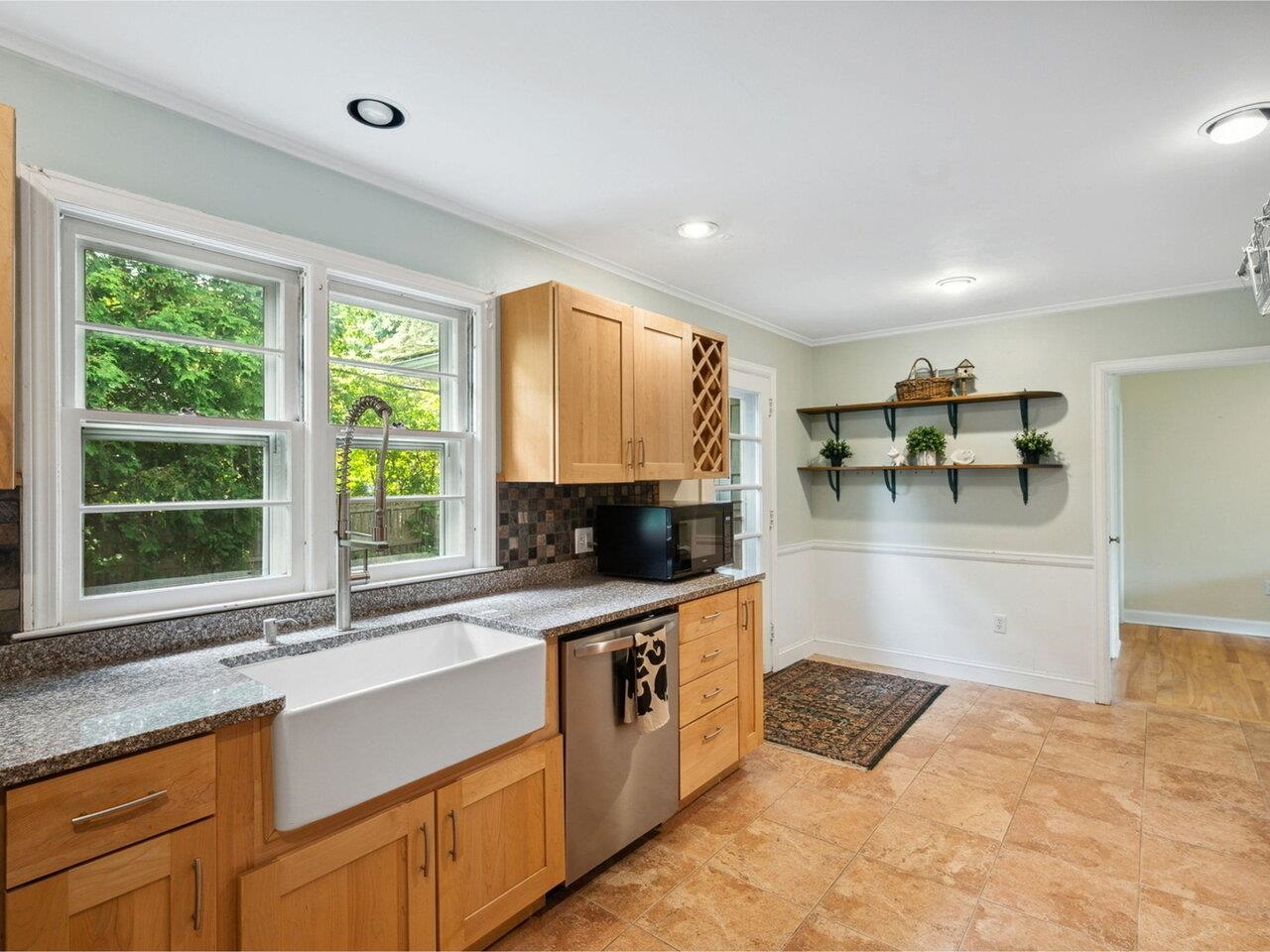 Large Farmhouse Sink