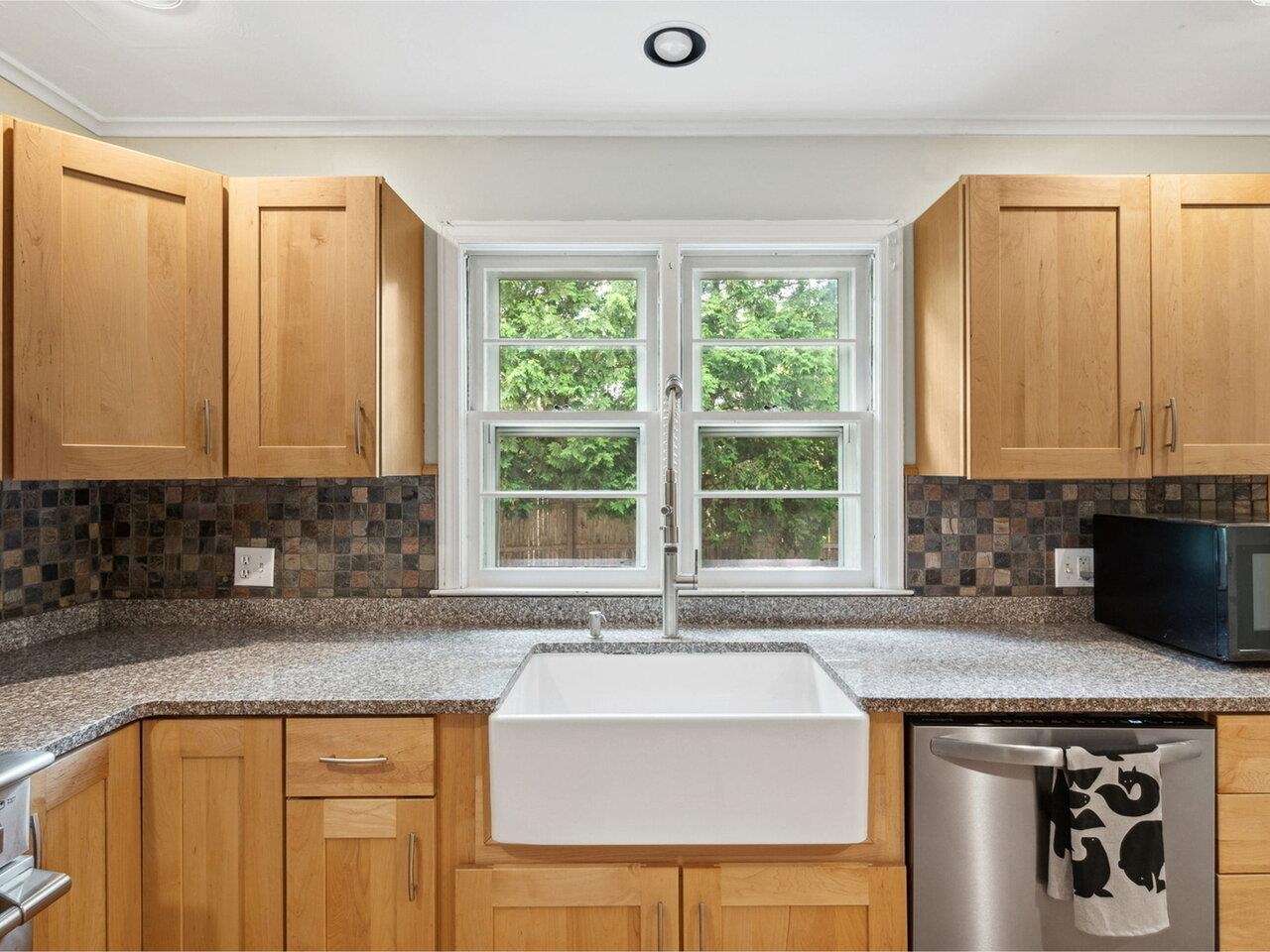 Plenty of Cabinets