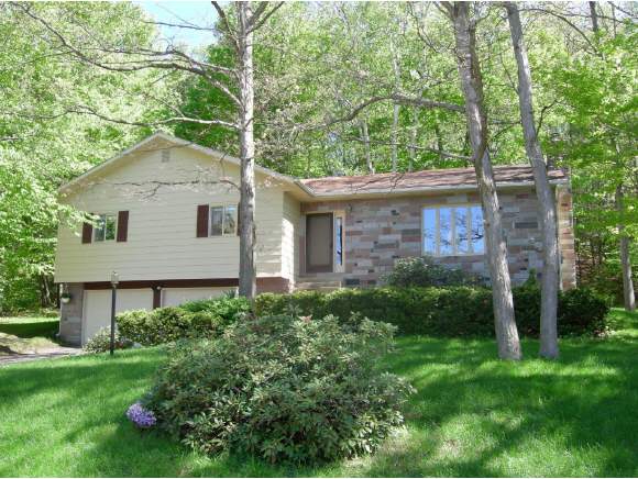 10 Greenbriar Dr