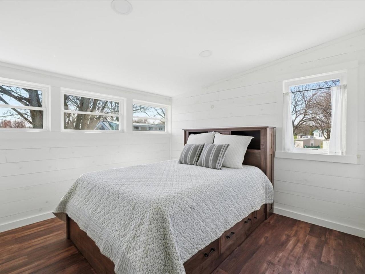 Vinyl plank floors throughout