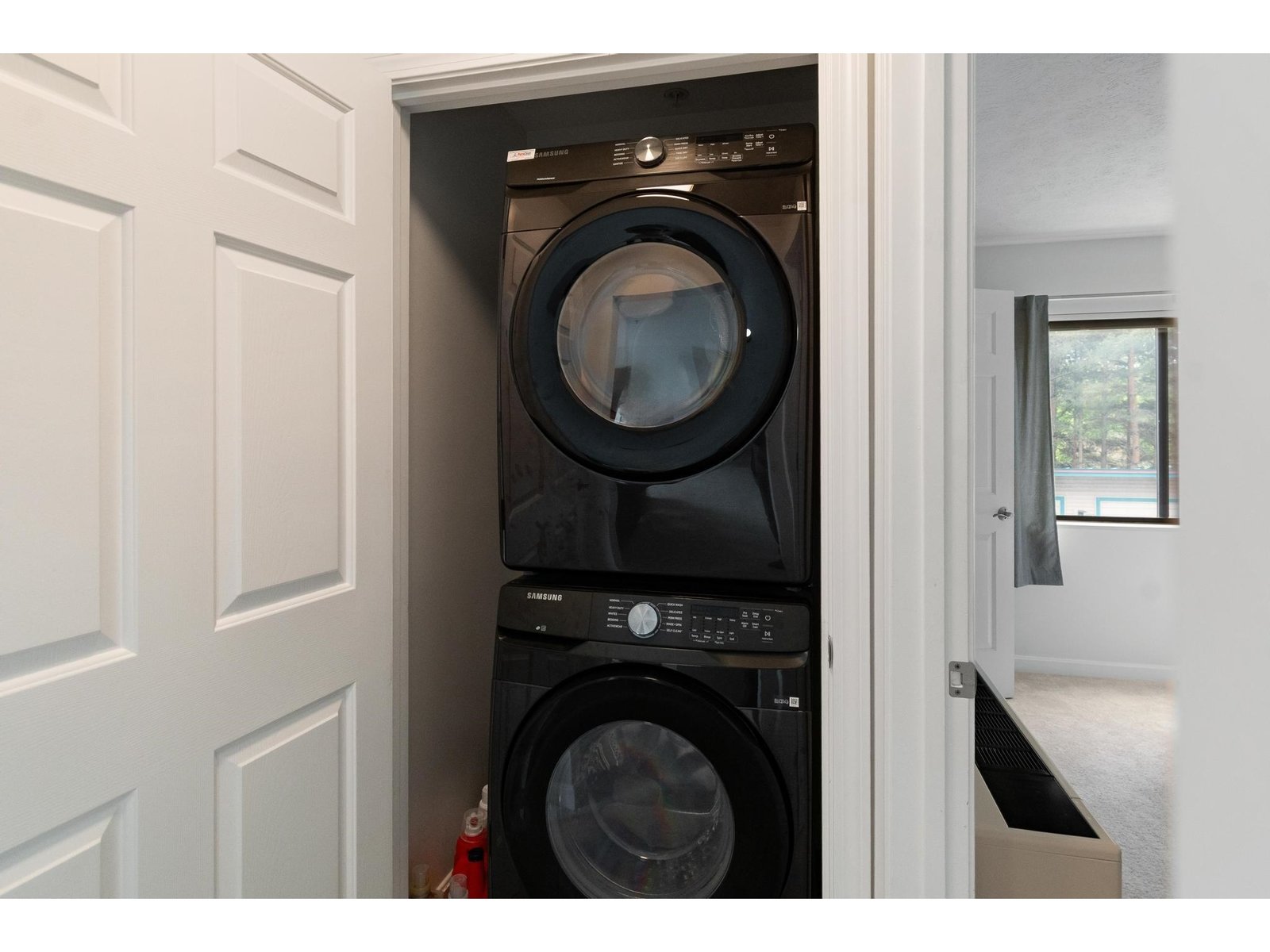 in-unit washer & dryer