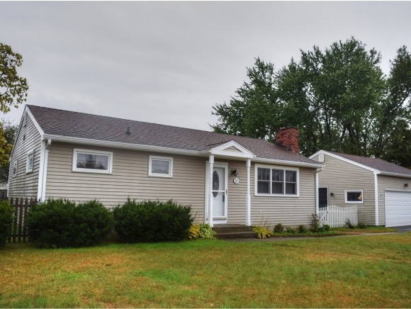 10 Lafayette Drive