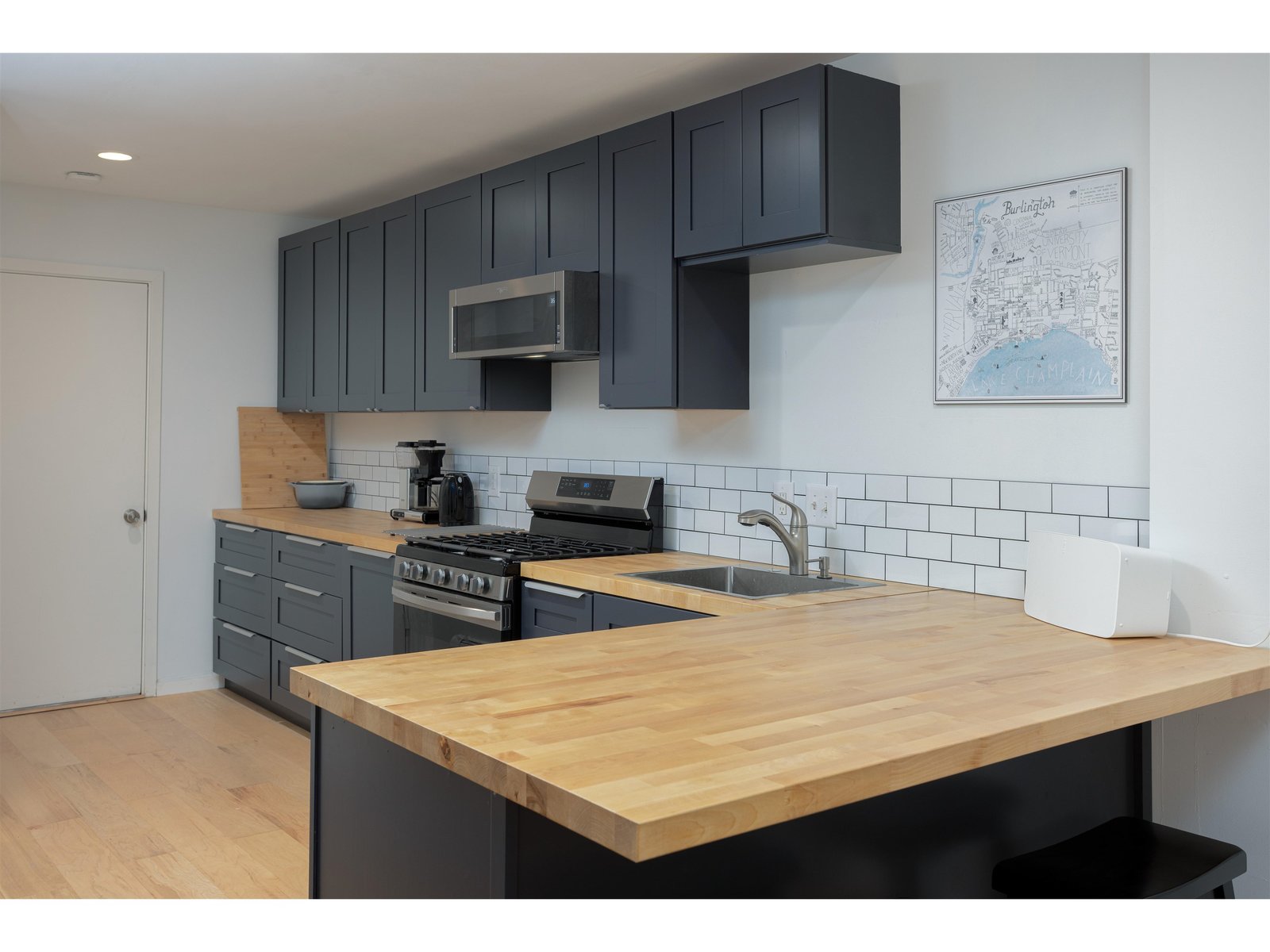 10 Lake Forest Drive, Unit 10