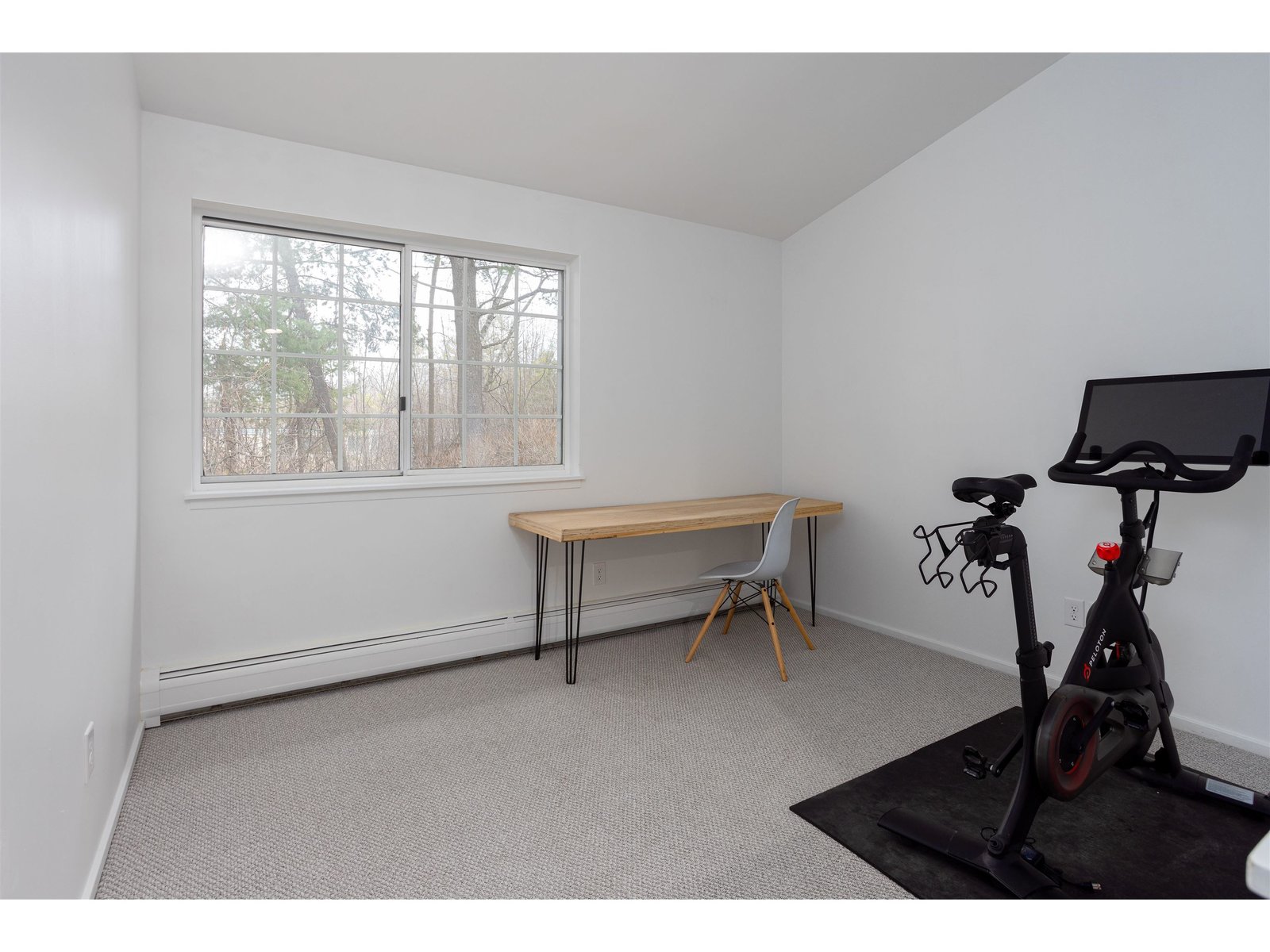 10 Lake Forest Drive, Unit 10