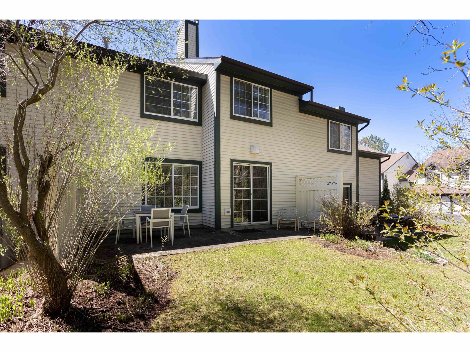 10 Lake Forest Drive, Unit 10