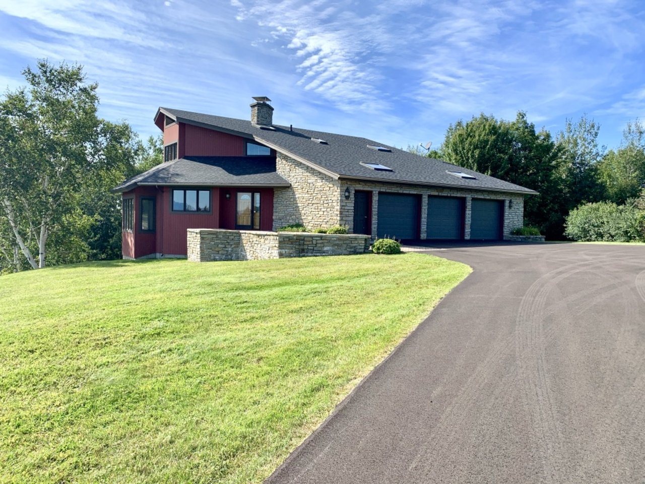 10 Lakemont Drive