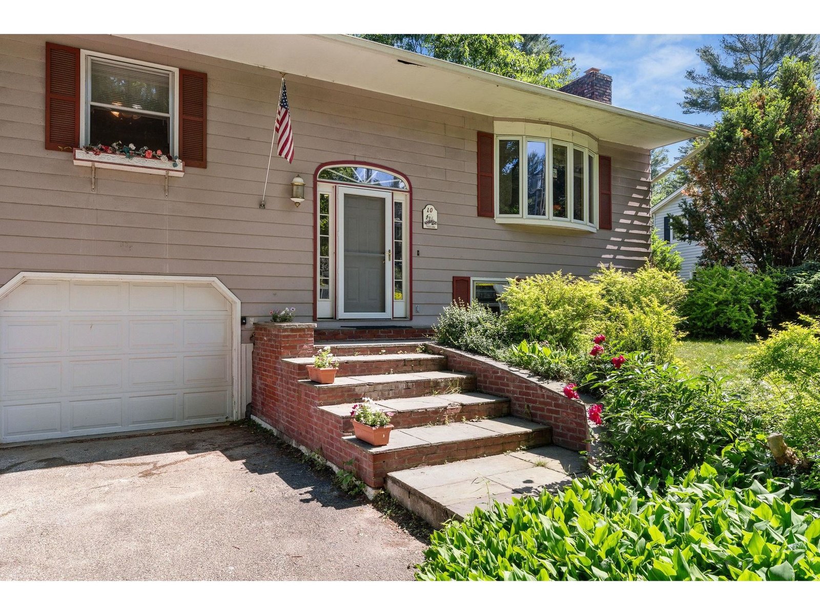 10 Logwood Circle