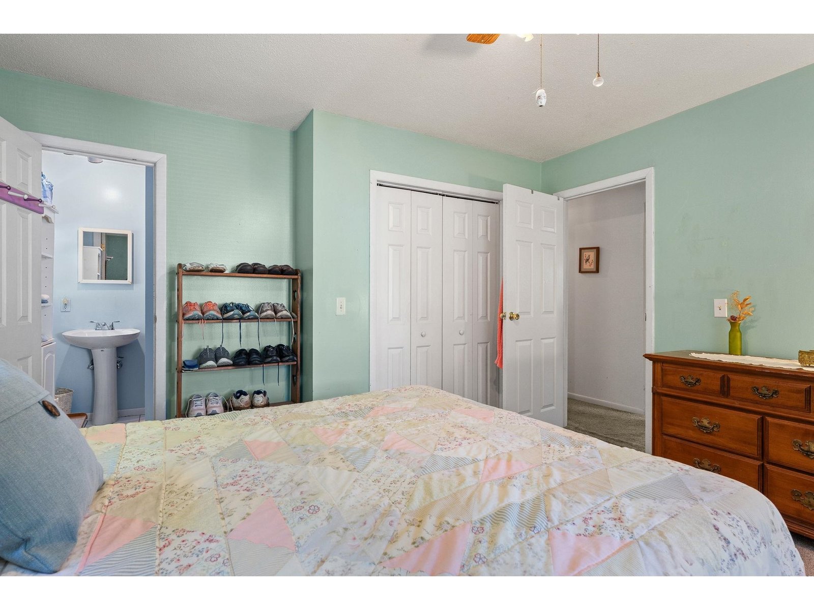 10 Logwood Circle