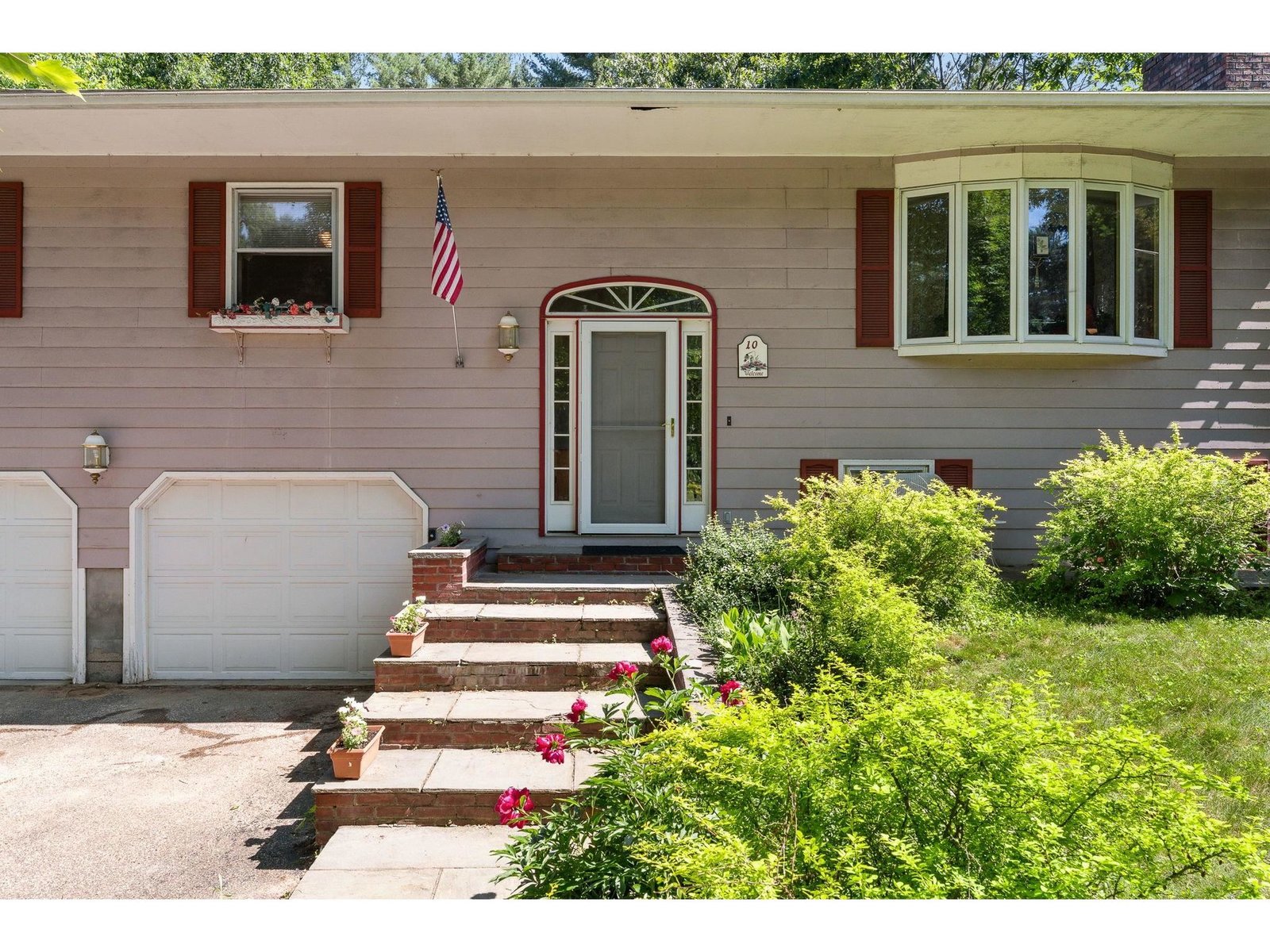 10 Logwood Circle