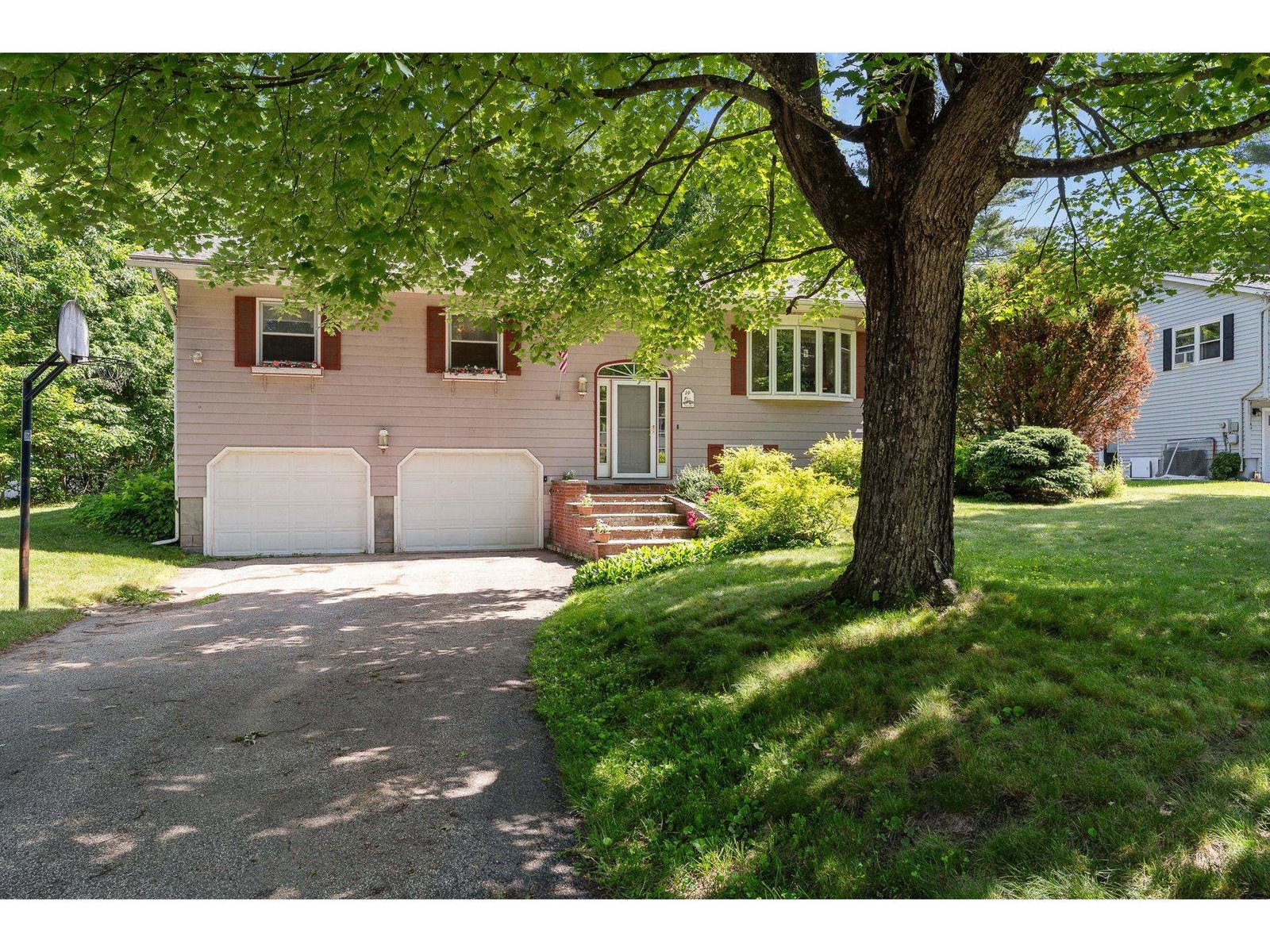 10 Logwood Circle