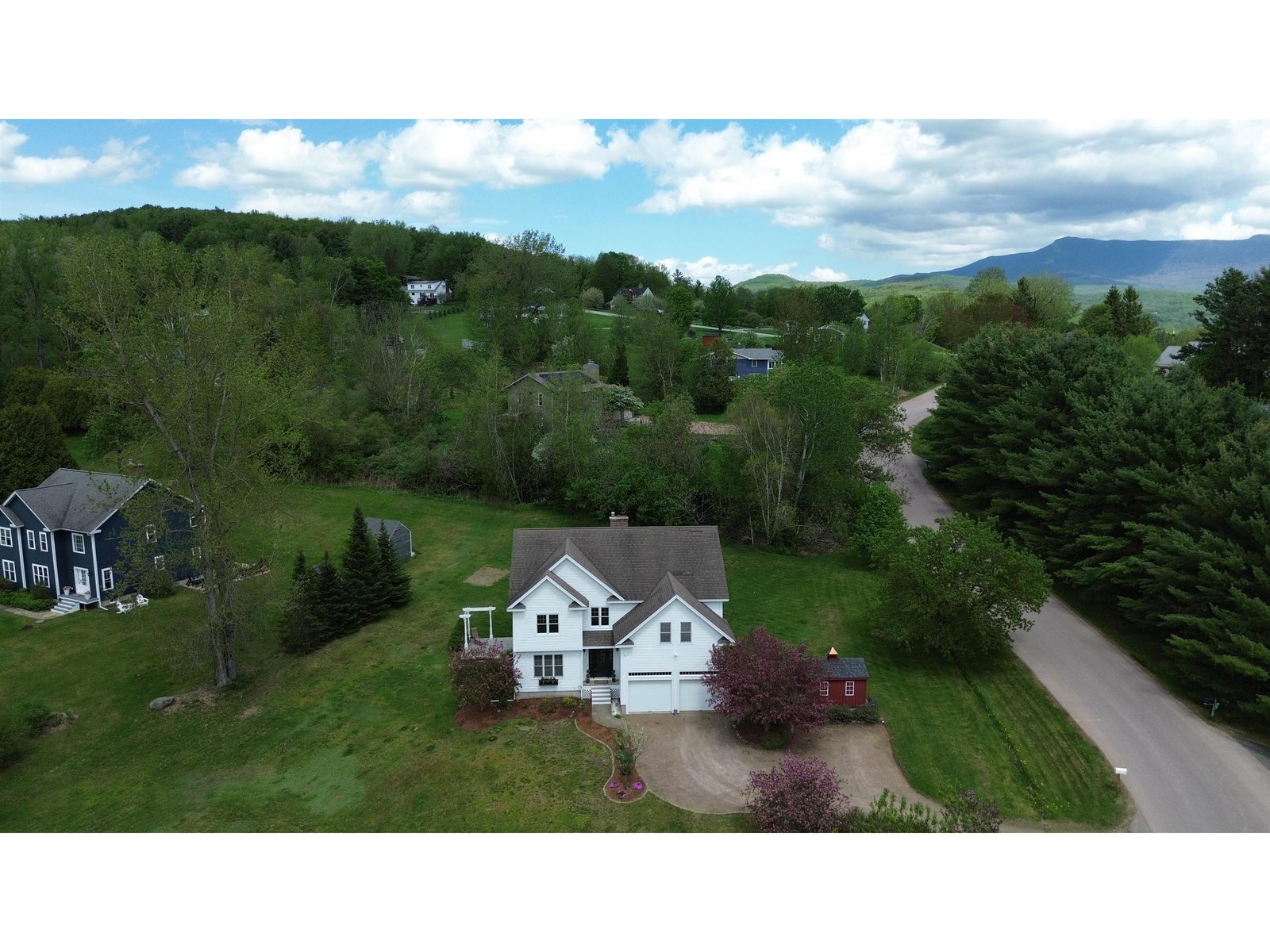 10 Meadow Drive