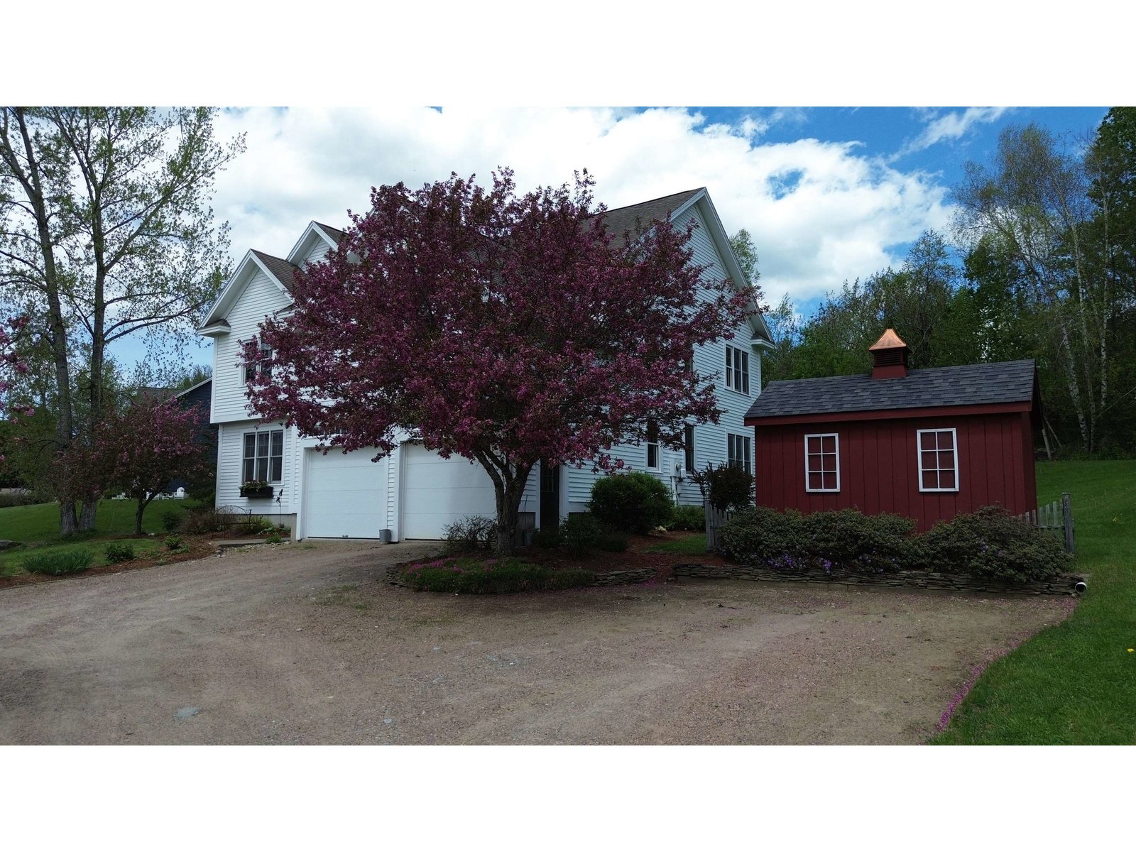 10 Meadow Drive