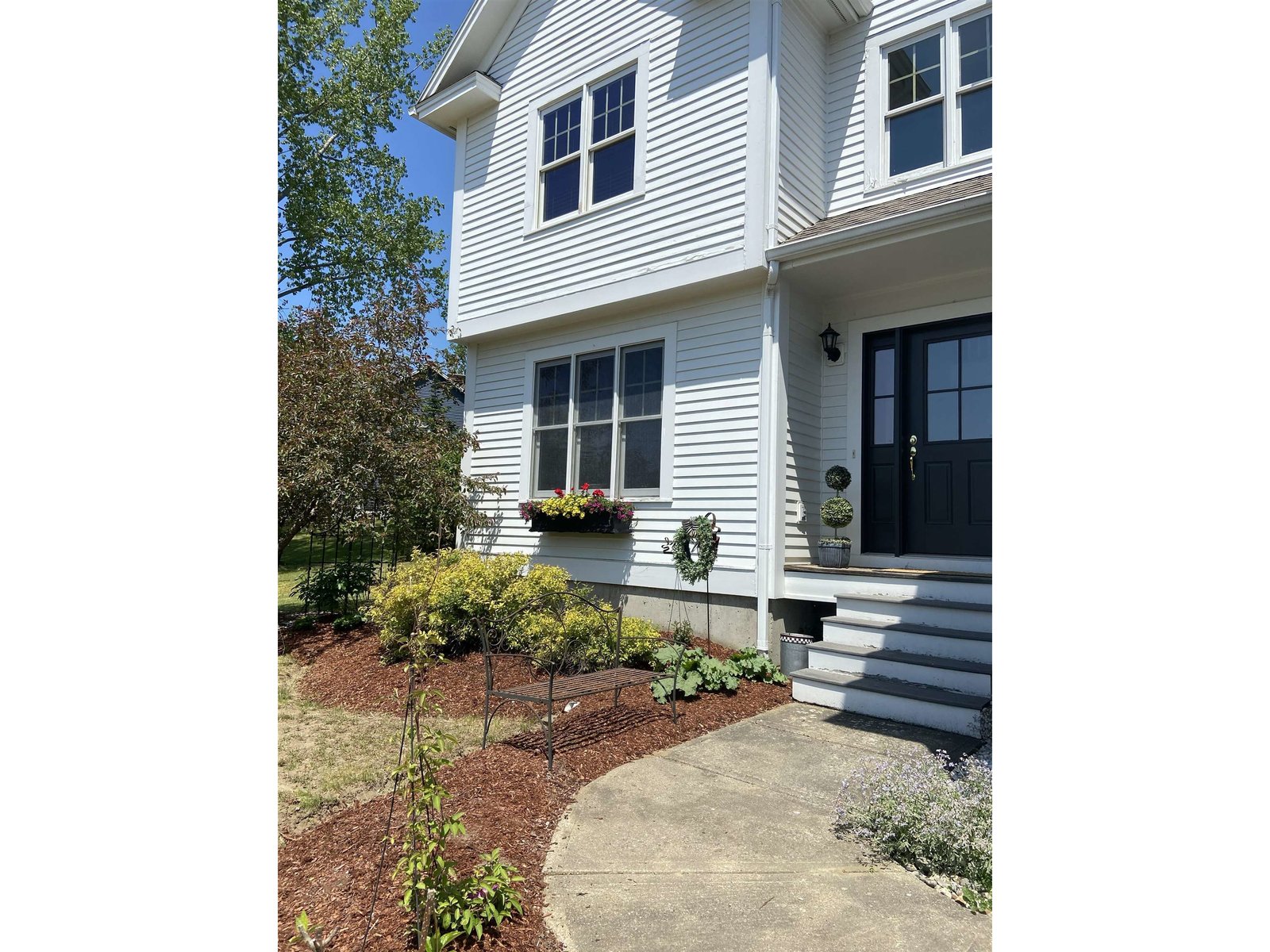 10 Meadow Drive