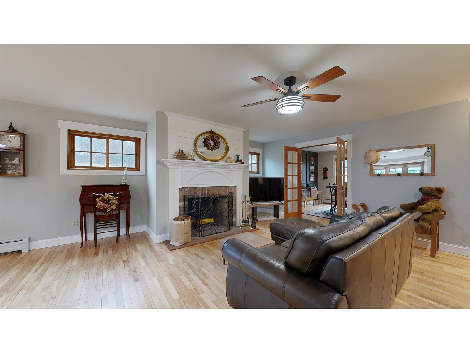 10 Meadow Drive