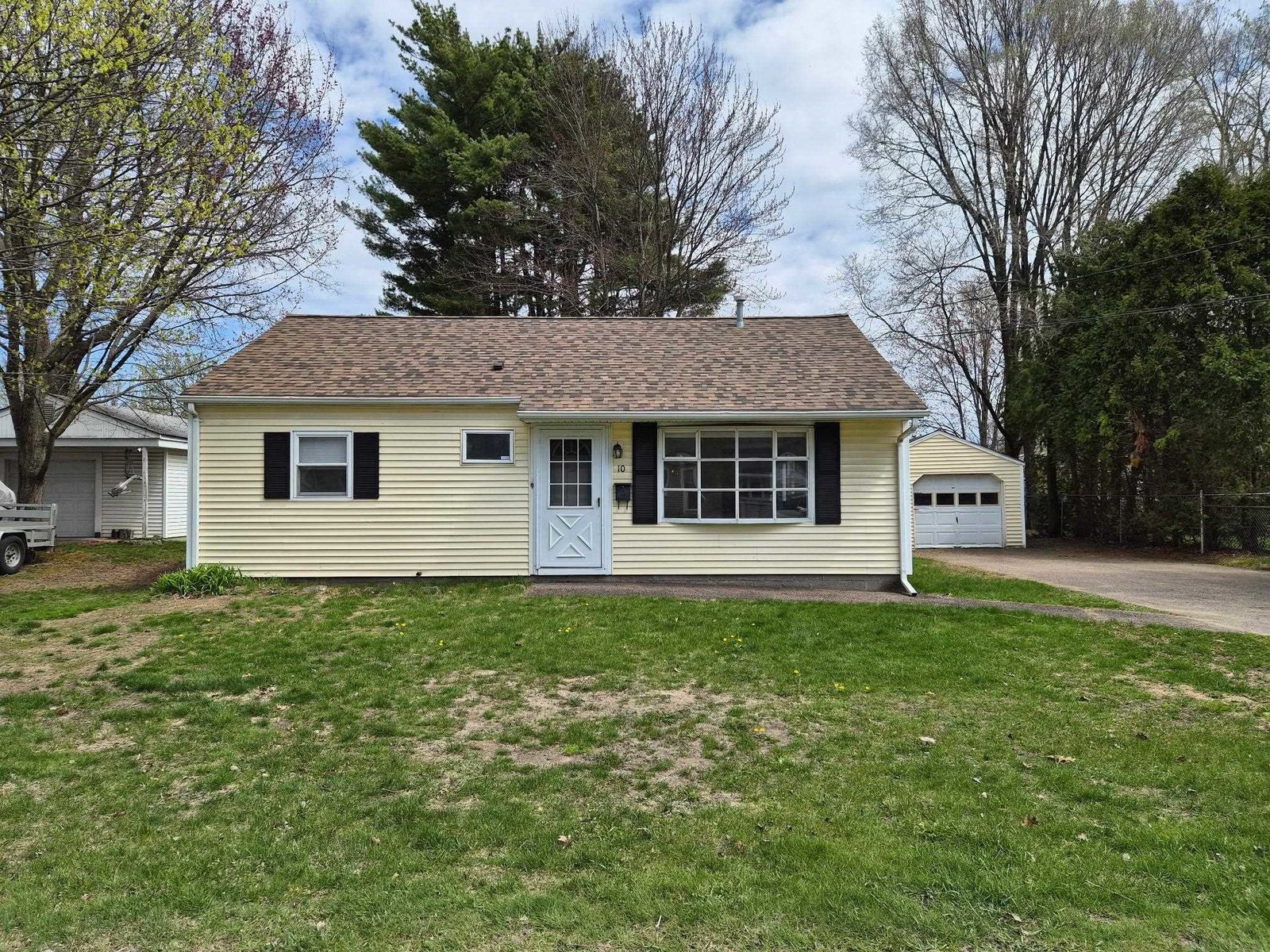 10 Mills Avenue, South Burlington