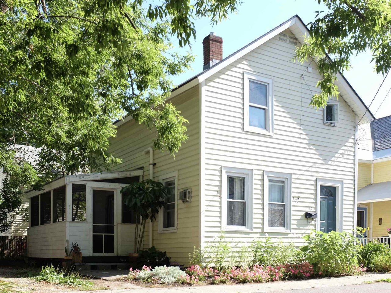 10 Myrtle Street