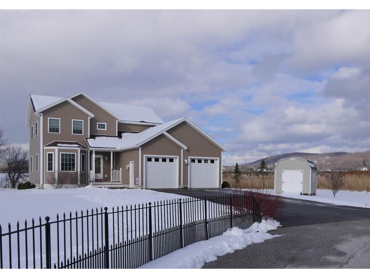 10 Ridgeview Avenue