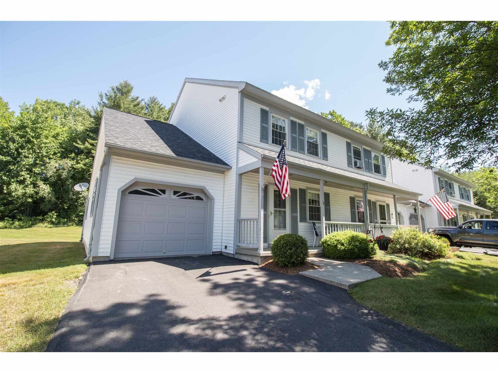 10 River View Drive