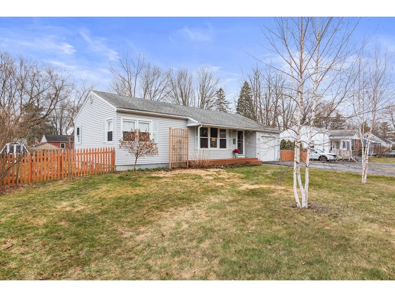 10 Seneca Avenue