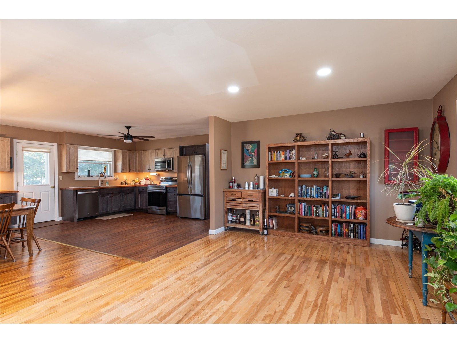 10 Spruce Lane