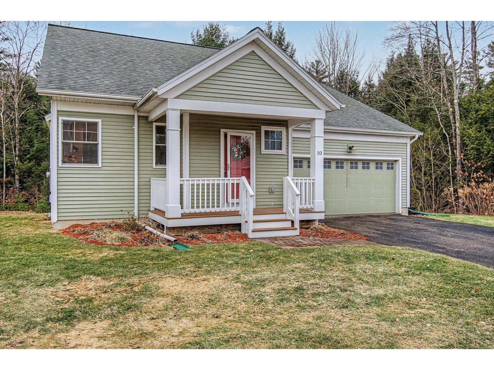 10 Stonebrook Circle