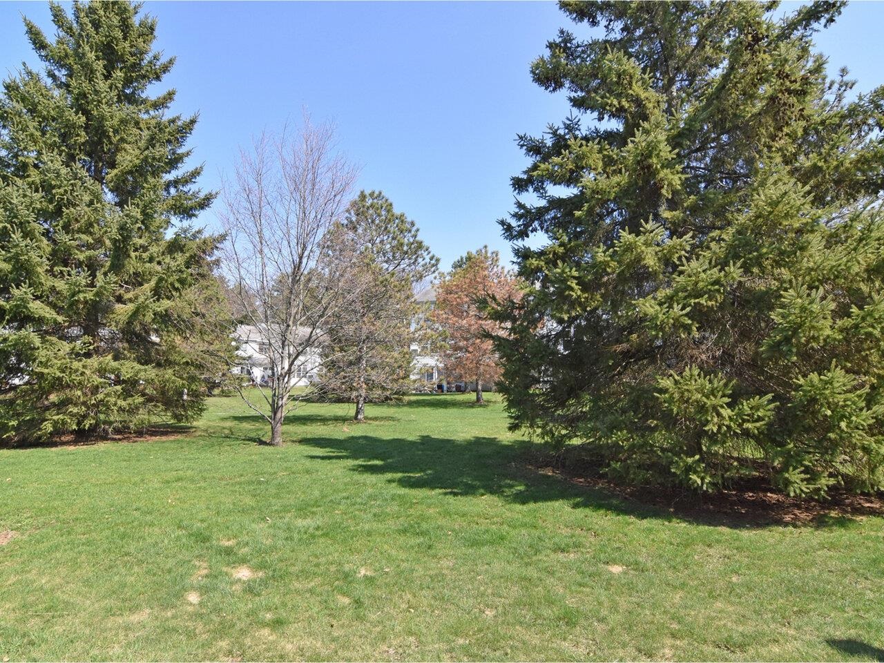 10 Stonington Circle