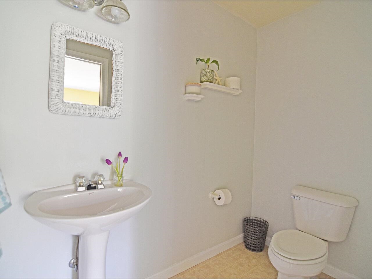 10 Stonington Circle